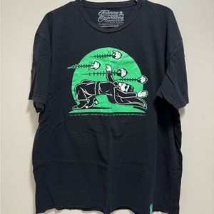 Johnny Cupcakes tee (XL)